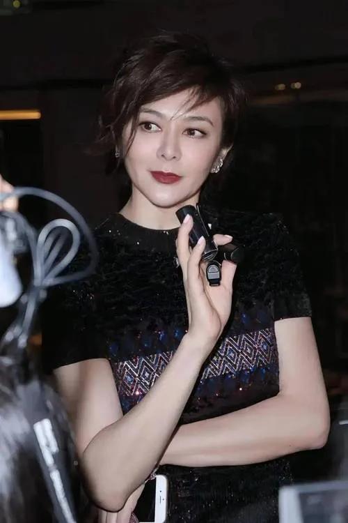 90年代，颜值最高的10大女明星排名，张曼玉仅第5，第1名无争议