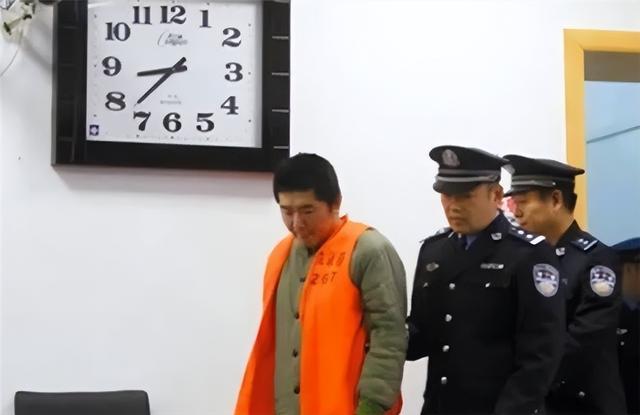 1993年中俄列车劫案:一车乘客被匪徒多次洗劫,女客多遭折磨