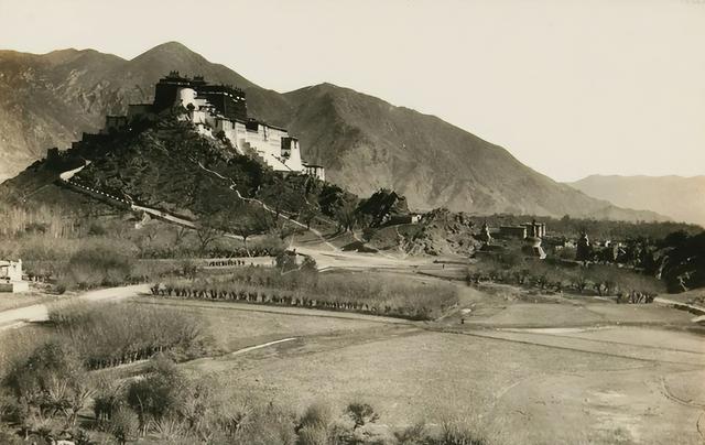 1717年,准噶尔犯下大忌,洗劫了宗教圣地拉萨,四十年后惨遭灭族