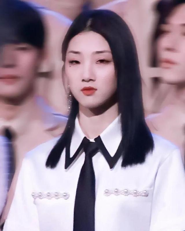 仙女头像：（一）绝对是火箭少女11人的最美最飒的头像