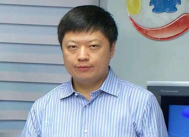 “资本大佬”王冉：51岁娶小17岁童瑶，并承诺余生为娇妻保驾护航
