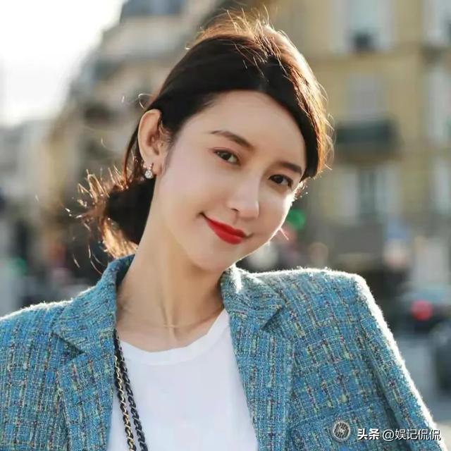 34岁张大奕官宣生子！住20w产房，产后气色超好，香港身份引热议