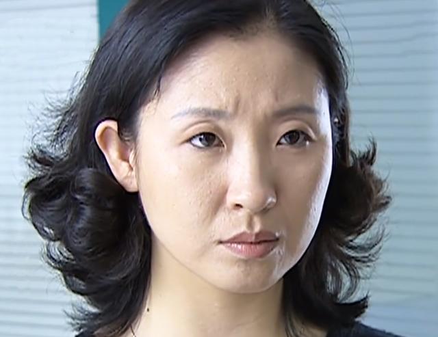 《征服》“容易被忽略的前妻”汪素娟:她隐藏四个显著特质,厉害
