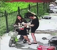 开怀大笑，50张搞笑动图：刚换办公室，选哪个位置好？