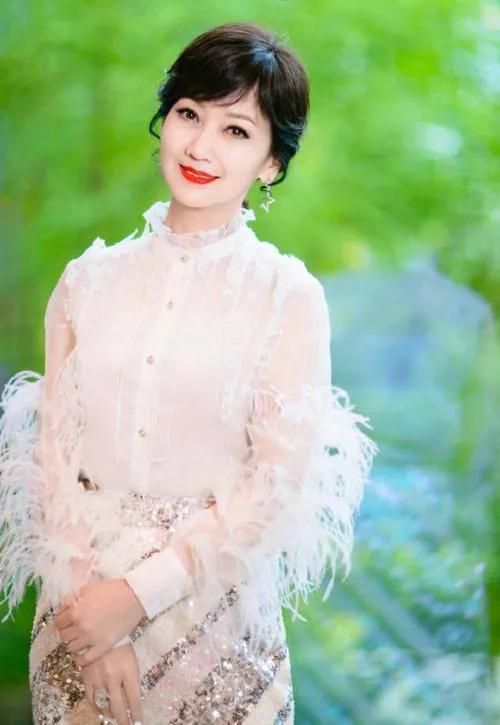 90年代，颜值最高的10大女明星排名，张曼玉仅第5，第1名无争议
