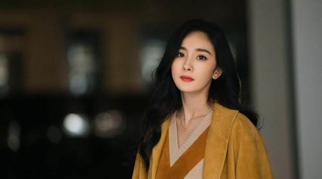 杨幂家中3人清华1人哈佛,自己也是高考第一,却被大伯说笨蛋