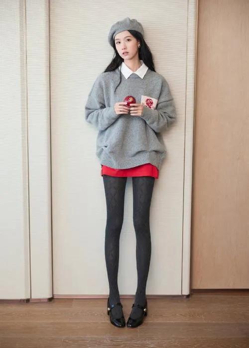 陈都陈都灵灵:黑丝勾勒的时尚蜕变与多元魅力