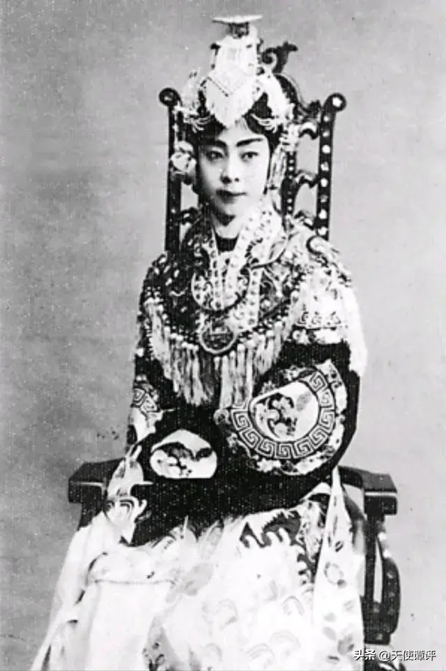 【天使谭】京剧“四大坤伶皇后”，总共有八位