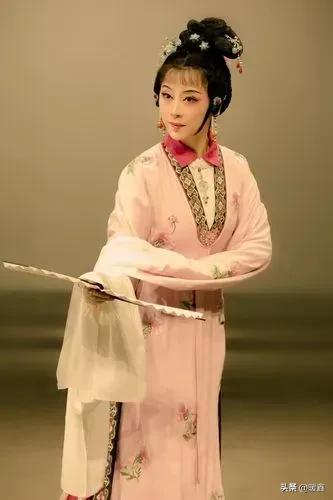 越剧瑰宝陶琪:演技炸裂,多才多艺,她的艺术人生你了解多少?