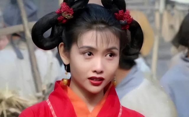 “三级片女王”邱淑贞:16岁出道,23岁“一脱成名”,31岁退圈