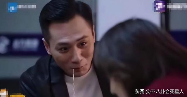 面条吻、伸舌头、嘴亲肿,吻戏阴影来袭,个个辣眼睛