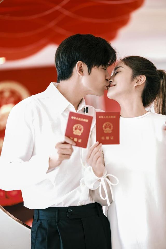 恭喜！至上励合马雪阳官宣与谭咏雯结婚，两人相差10岁