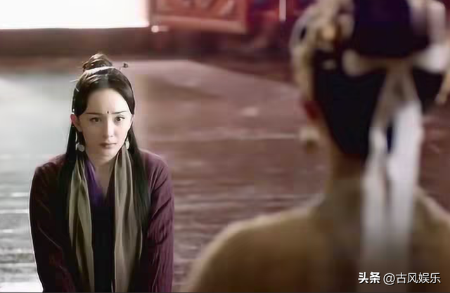 同样用腹中胎儿报恩,许家感激了白素贞一辈子,为何素素却恨夜华