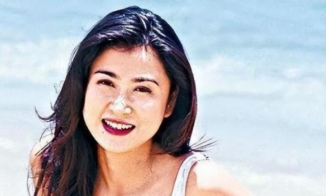 凭借三级片出道，后来嫁给有钱人，吴雪雯现在生活如何？
