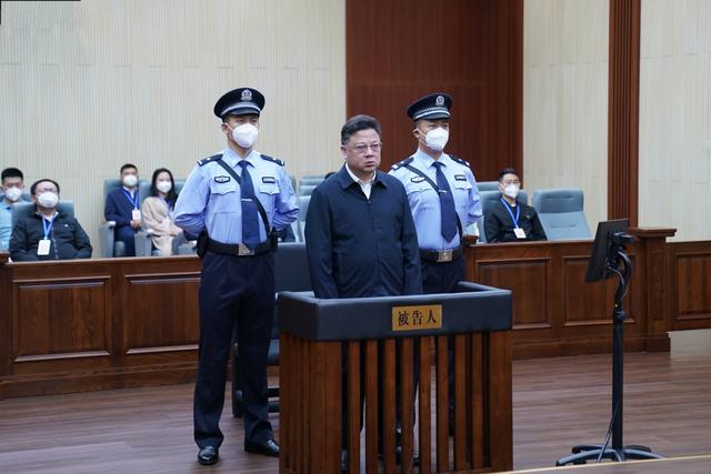 公安部原党委委员、副部长孙力军受贿、操纵证券市场、非法持有枪支案一审宣判