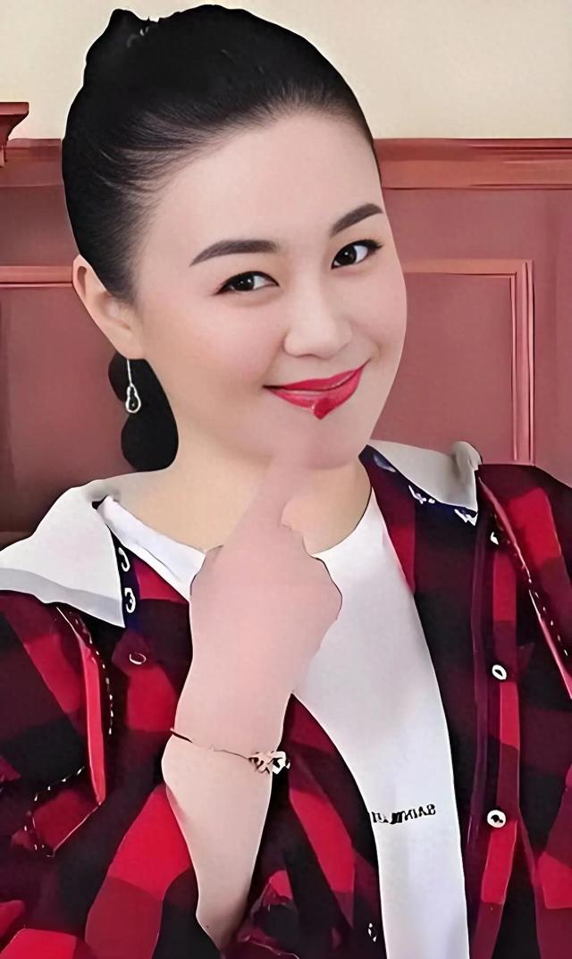 关婷娜吻戏片段：荧屏上的别样精彩