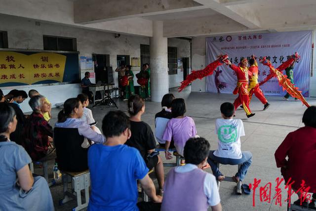 江西九江：灾后临时安置点里的生活