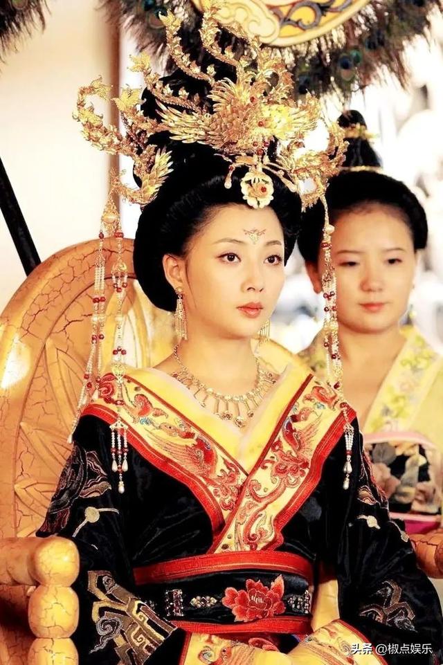 女星殷桃为情所伤，迷倒5个男人后，为何43岁还不结婚不生孩子？