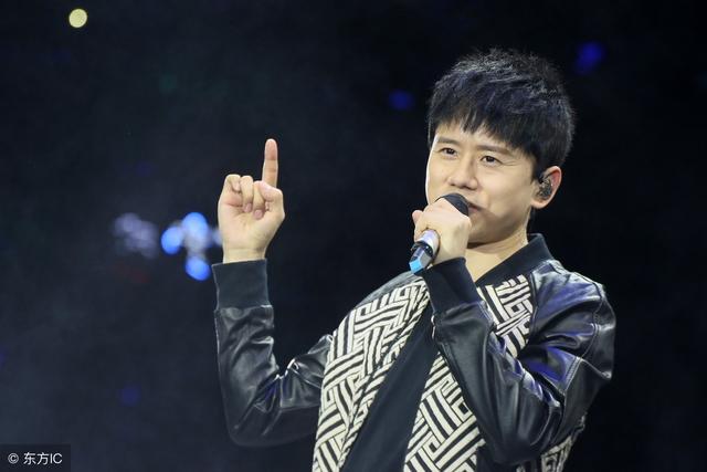 一首《北斗星的爱》，让张杰在首届“我型我秀”总决赛脱颖而出
