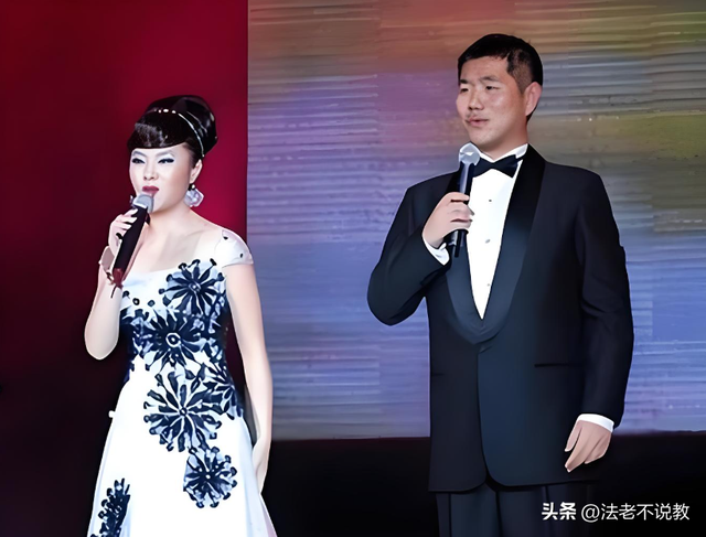 从歌唱家到囚犯！“落马老虎”的情妇罗菲，如何一步步自毁的？