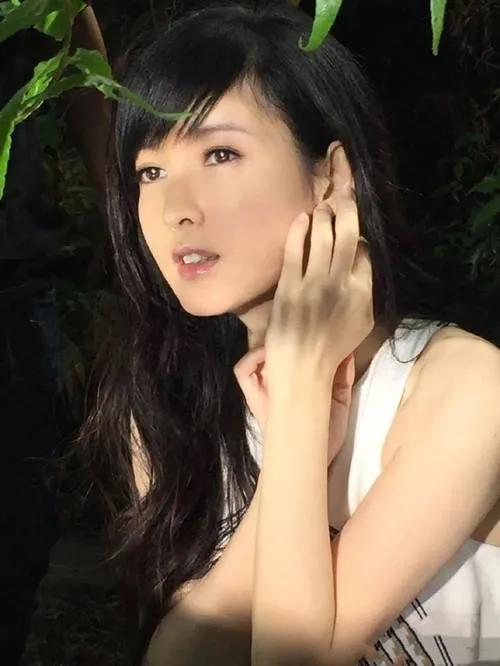 90年代，颜值最高的10大女明星排名，张曼玉仅第5，第1名无争议