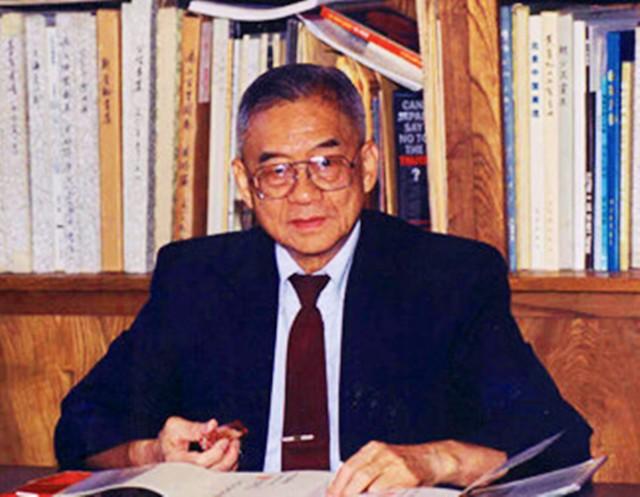 民国年间,莫秀英结婚6年未孕被抛弃,改嫁后却连生11子
