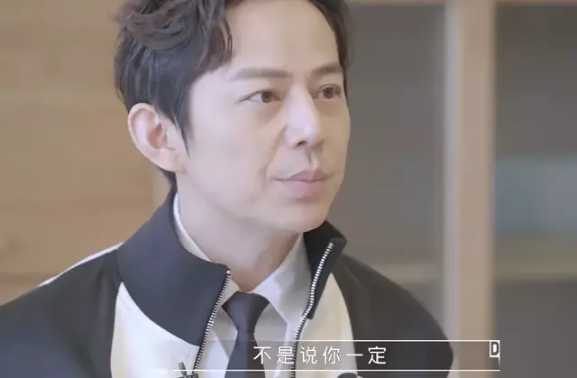 范丞丞私下生活曝光,吃喝玩乐打游戏,粉丝怒其不争劝其考大学