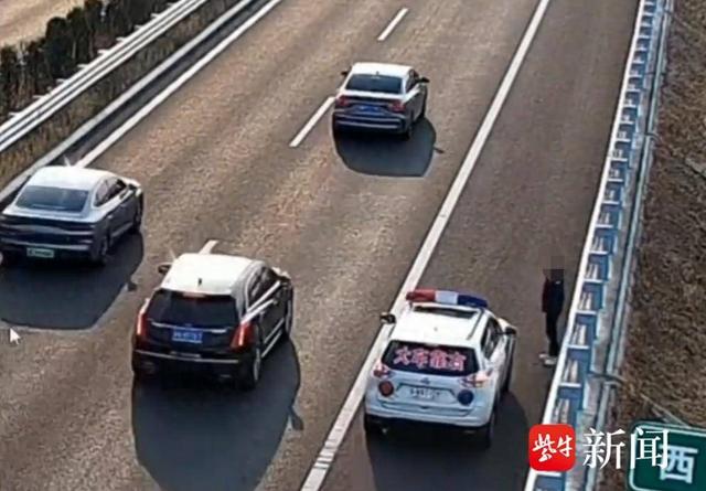 夫妻高速上闹矛盾!丈夫:我下车了,你走吧