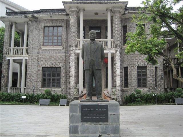 民国年间,莫秀英结婚6年未孕被抛弃,改嫁后却连生11子