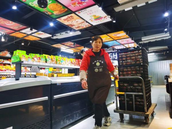 替夫还债20年：钱虽然已经还完了，但人情还远远未还完