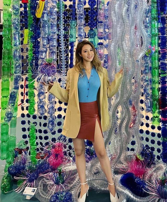 徐子淇怎么瘦成这样了！脸颊凹陷福气都快没了，打扮得体却无精神