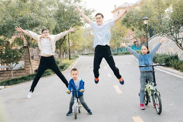 杨幂家中3人清华1人哈佛,自己也是高考第一,却被大伯说笨蛋