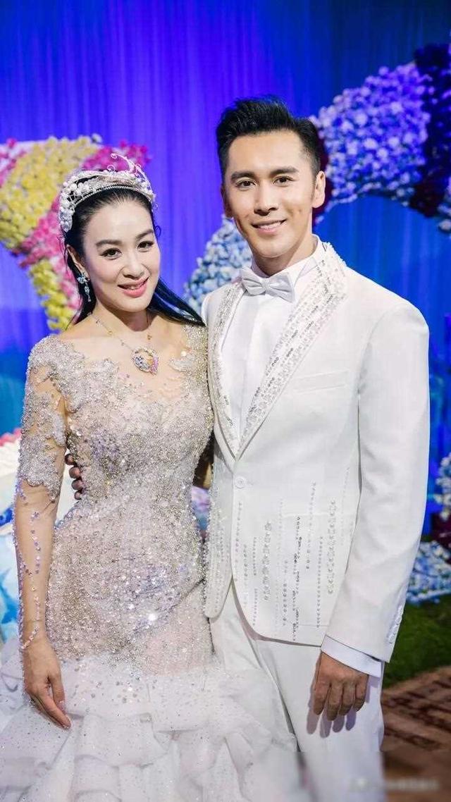 华晨宇:我爸华福雄身价100亿,王思聪:我爸王健林,身价11