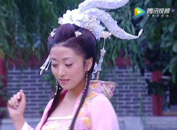 天仙配8位仙女的冰雪冠PK：大姐兔耳朵，三姐老虎钳，六妹山羊角