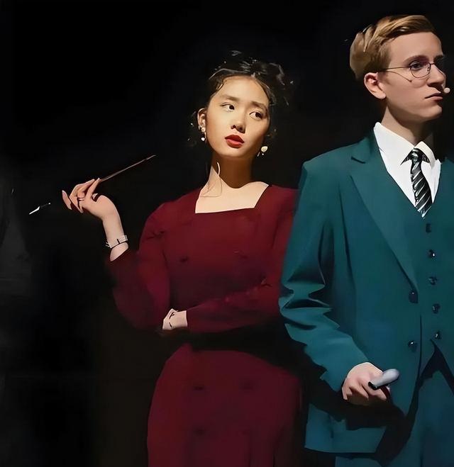这一次，18岁“熟女”黄多多，撕开黄磊的好爸爸面具，谢娜笑了