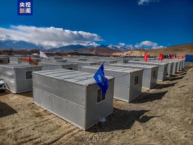 争分夺秒住新家!西藏震区板房已累计搭建2198套
