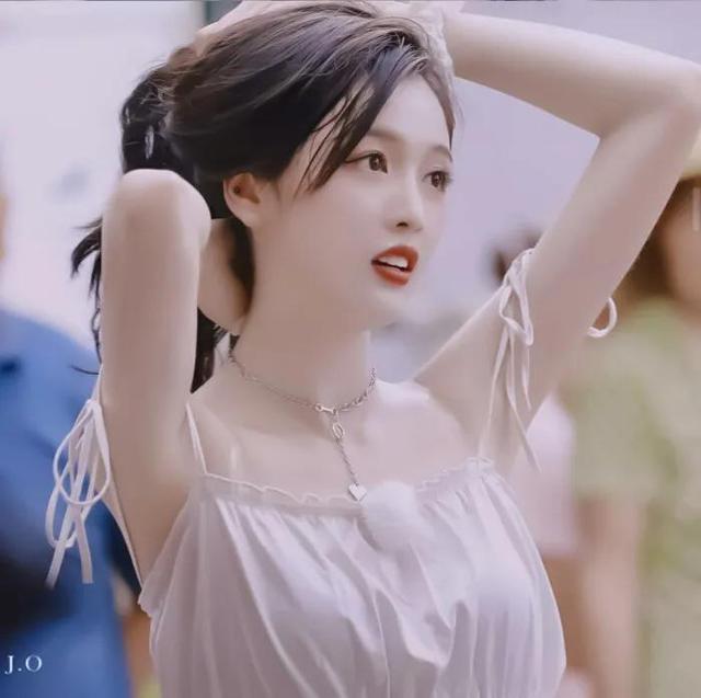 仙女头像：（一）绝对是火箭少女11人的最美最飒的头像