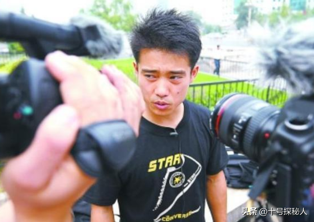 他是体操冠军，却因多次行窃被判入狱，靠街头卖艺乞讨为生