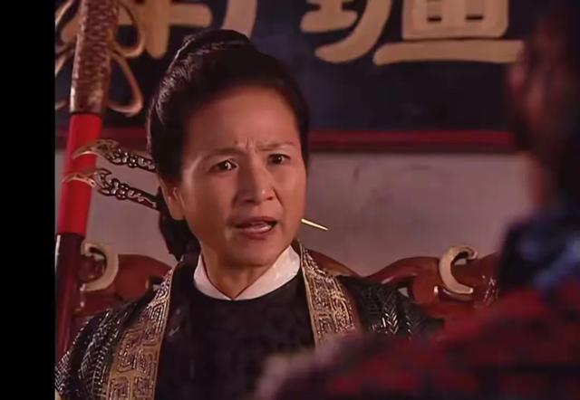 杨家12寡妇各个下场凄凉,穆桂英被万箭穿心,只有一人平安回归