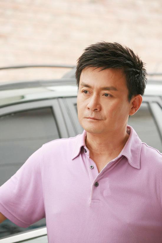 著名演员邢岷山:曾打抱不平被毁容,带着平凡妻子拍戏
