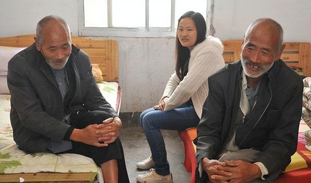最美女教师葛红花,34年前被一对光棍兄弟收养,为报恩至今未婚