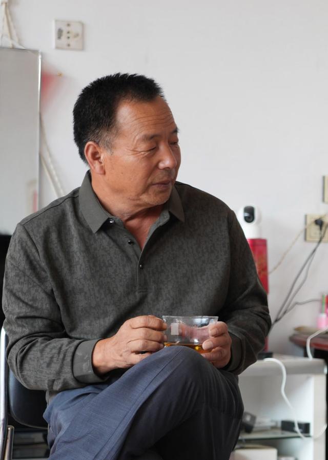 请您帮忙!他是烈士的遗腹子,想要找到父亲的坟茔