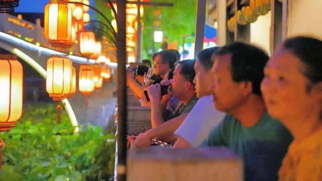 重磅发布:鸠兹古镇正式升级鸠兹夜游演艺小镇,品牌焕新启幕!