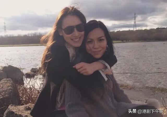 混血港星幼儿园毕业照曝光!从小美到大!未婚生3儿仍进不到豪门