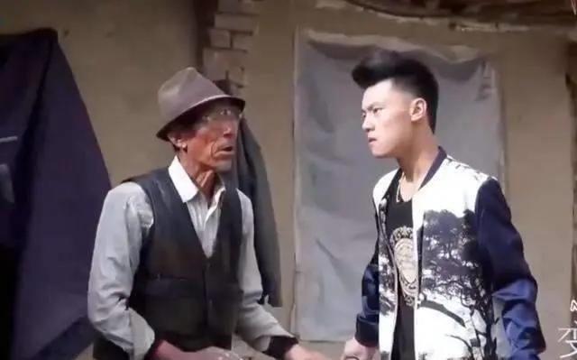 4位最成功的变形记主角：有人当武警，有人成顶流，个个今非昔比