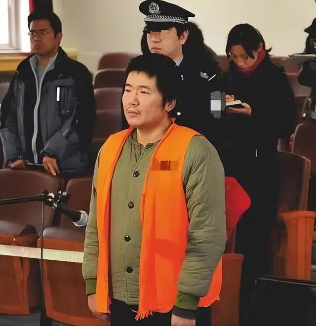1993年中俄列车劫案:一车乘客被匪徒多次洗劫,女客多遭折磨