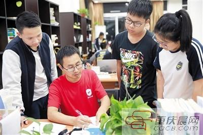 数学老师“Boy哥” 心底也有诗和远方