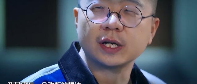 吐槽张绍刚,她绝对是最狠的,她说张绍刚在央视就是一临时工