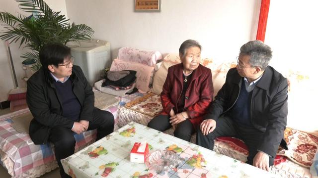 赵彦民走访慰问省级劳模、困难群众