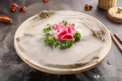 邓伦的火社二店即将开业，一起看看什么叫“火社红”